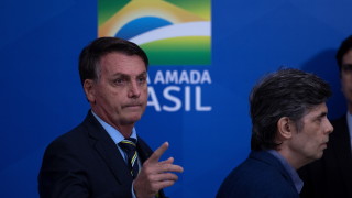 Президентът на Бразилия Жаир Болсонару води хората към кланицата с криминално