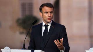 Френският президент Еманюел Макрон в петък повтори призива си за