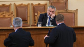 Проверяват гимнастичките ни за участие в реклама на лотарийна игра