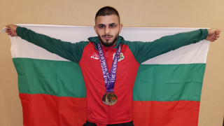 Българският щангист Ангел Русев стана европейски шампион в категория до
