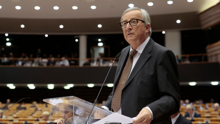 Председателят на Европейската комисия Жан-Клод Юнкер призова Турция да покаже