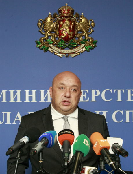 Министър Кралев: Държавата няма да плаща дълговете на БФМ