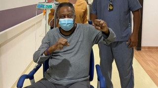 Легендата Пеле отправи послание към фенове си от болницата където