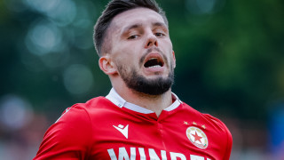 Десният краен защитник на лидера в efbet Лига ЦСКА Иван