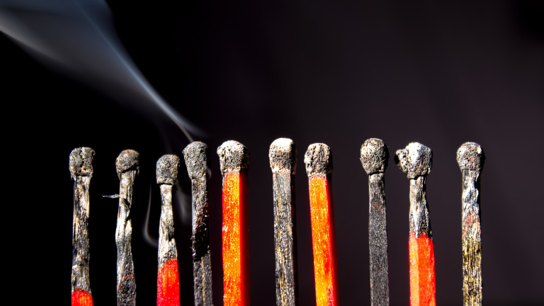 Терминът прегаряне или burnout е въведен през 70-те години от