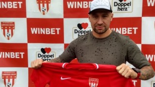 Царско село официално представи новото си попълнение Иван Бандаловски Той ще