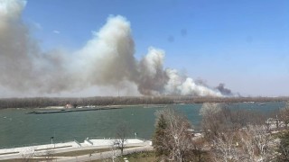 Голям пожар в румънския град Гюргево причини задимяване в Русе
