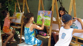 Предлагат летни занимания за децата в Бургас 