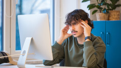 Защо най-младите в офиса масово саботират навлизането на изкуствения интелект?