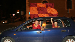 Фенове на Рома раниха англичанин в задника