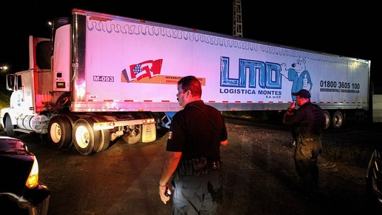 В околностите на мексиканския град Гуадалахара е намерен хладилен камион