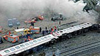 8 загинали при влакова катастрофа в Турция