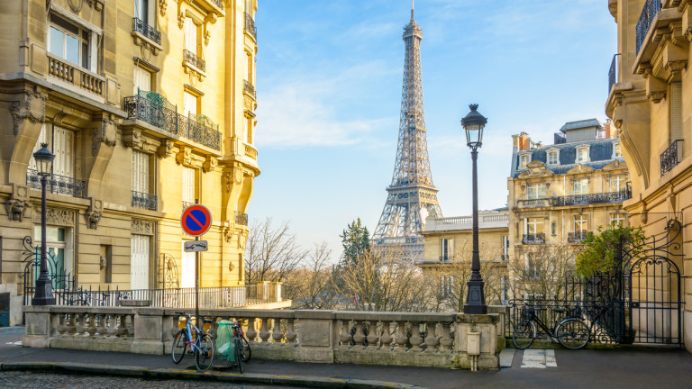 Париж раздава по €100 на французите за справяне с енергийната криза