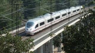 Турция си осигури около 2 8 милиарда зелено финансиране за железопътен