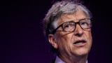  Бил Гейтс получи първата доза от имунизацията против ковид 