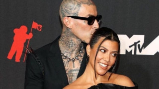 Вчера 29 юни стана ясно че Травис Баркър съпругът на