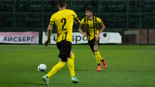 Ботев Пловдив може да разформирова дублиращия си отбор през лятото