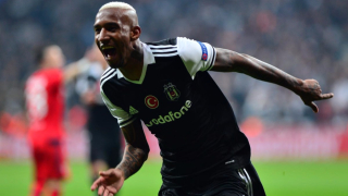 Бразилският халф Андерсон Талиска ще продължи кариерата си в Китай