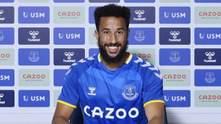 Крилото Андрос Таунсенд стана играч на Евертън 30 годишният футболист подписа с карамелите