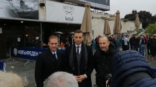 Димитър Бербатов вярва че Манчестър Юнайтед все още има шанс