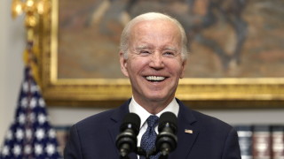 Президентът на САЩ Джо Байдън популяризира икономическата си политика под