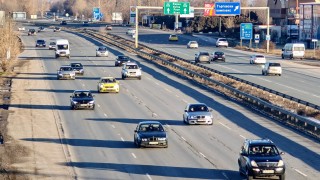 Очаква се около 100 000 автомобила да излязат от София