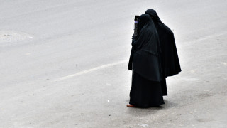 Норвегия забрани бурките и никаба в образователните институции