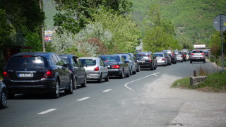 Големи задръствания се образуваха в дупнишкия квартал Горна махала на