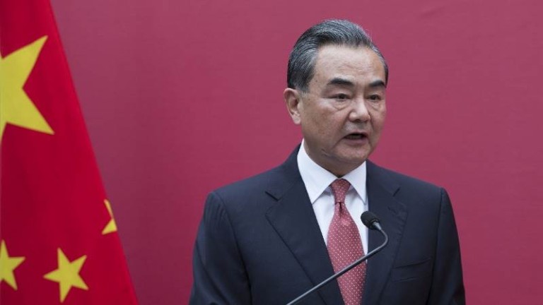 Външният министър на Китай Ван И отхвърли опасенията, че страната
