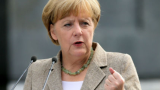 Меркел: Германия не може да се справи сама с миграционния натиск 