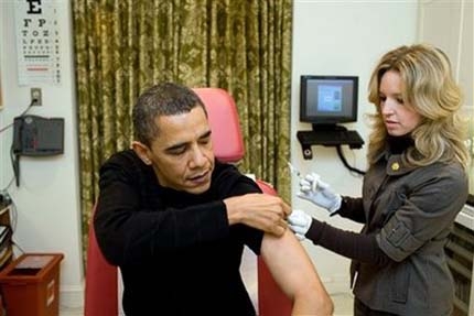 Обама се ваксинира срещу свински грип