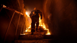 Пожар изпепели апартамент в блок в Русе