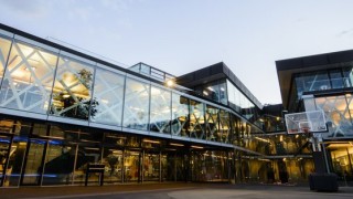 Международната баскетболна асоциация ФИБА наказа двама български баскетболисти По рано през