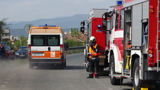 Движението на автомобили по главен път Е 79 в района на