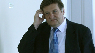 Прокуратурата проверява министър Данов, още един депутат напуска ГЕРБ, хиляди съпроводиха чудотворната икона то Бачковския манастир... 
