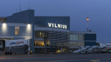 Затвориха летището във Вилнюс заради заседнал полски самолет 