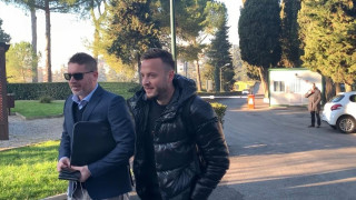 Косовският национал Амир Рахмани пристигна тази сутрин в Наполи за