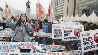 Полицията в южнокорейската столица Сеул беше вдигната на крак след