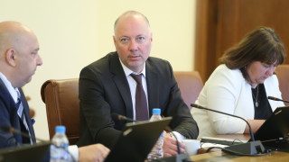 Продават имоти на "Български пощи" и на НКЖИ, решиха министрите