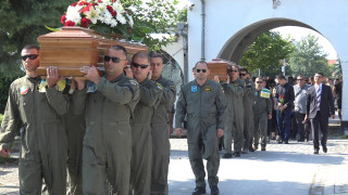 За летците небето е дом а животът им е възход