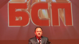 Партията не печели доверие Това заяви Михаил Миков пред Нова