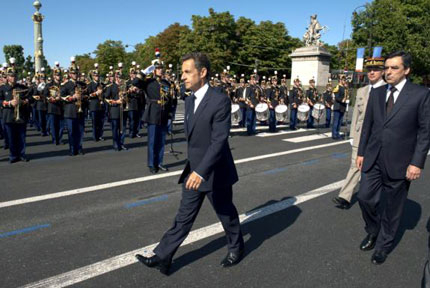 Саркози: Французите трябва да се гордеят с армията си 