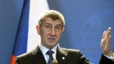 Премиерът на Чехия настоя: Мигрантите в Европа би трябвало да си вървят у дома 