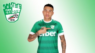 Берое подписа договор и официално привлече полузащитника Абел Анисе Това