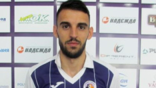 Етър се подсили с крайния защитник Крум Стоянов Бранителят подписа