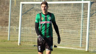 Защитникът на Нефтохимик Цветан Чахов е в отбора от