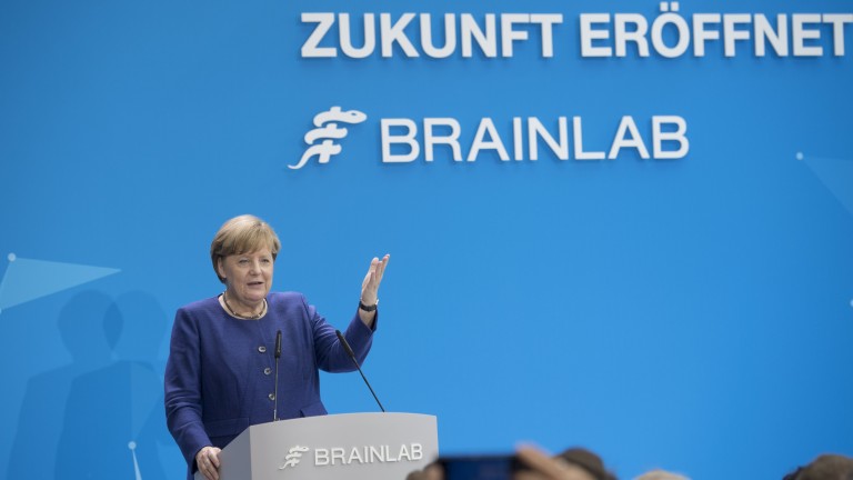 Меркел призова за подновяване на търговските преговори между ЕС и САЩ