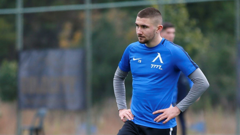 ПФК Локомотив Пловдив подписа договор с Мартин Петков. Нападателят е