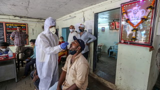 В Индия откриха нов щам на коронавируса с двойна мутация