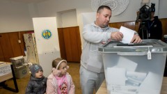 Бомбени заплахи в чужбина и край река Днестър не спряха изборния процес в Молдова